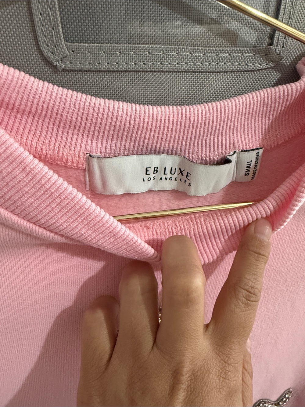 Embellished Pink Crewneck Sweatshirt with Crystal Bows - Picture 4 of 5
